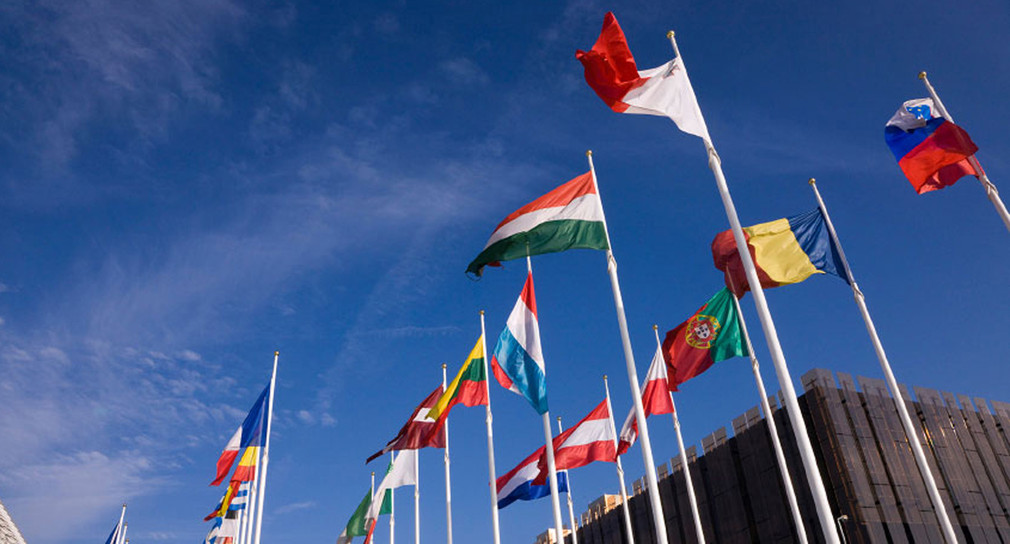 Flaggen der europäischen Mitgliedsstaaten (Bild: © André Maslennikov / IBL Bildbyra)